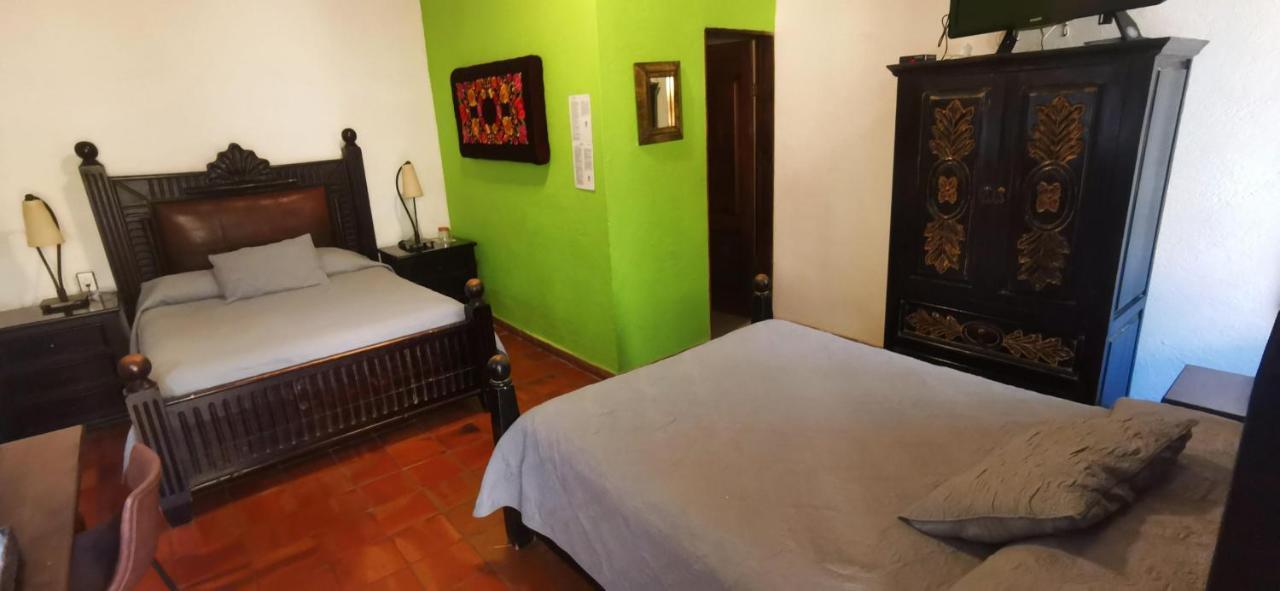Hotel Rosa Morada Tlaquepaque Exterior photo